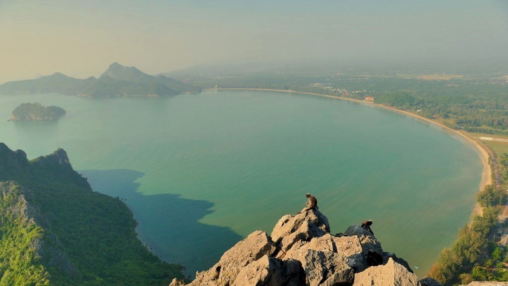 Prachuap Khiri Khan, Khao Lom Muak