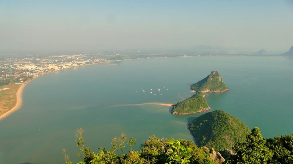 Prachuap Khiri Khan, Khao Lom Muak