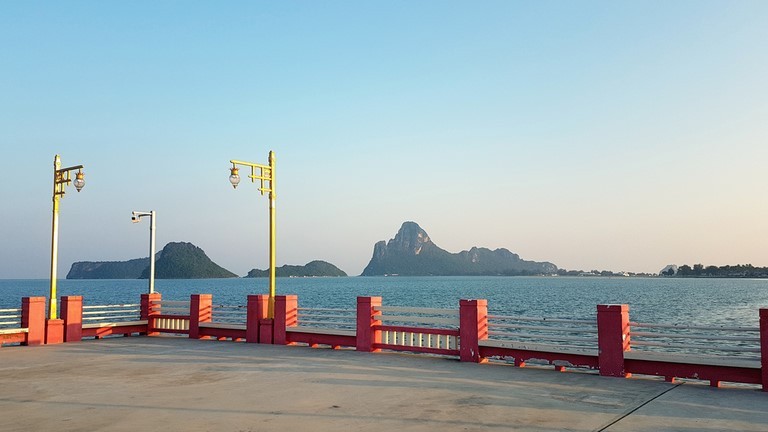 Prachuap Khiri Khan, Ao Prachuap