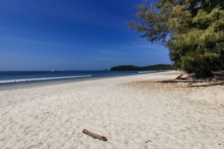 Koh Phayam, Long beach, Ao Yai