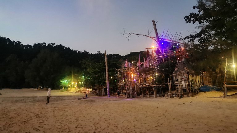 Koh Phayam, Long beach, Ao Yai