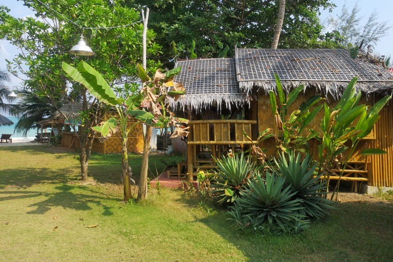 Leeloo Cabana, Khanom