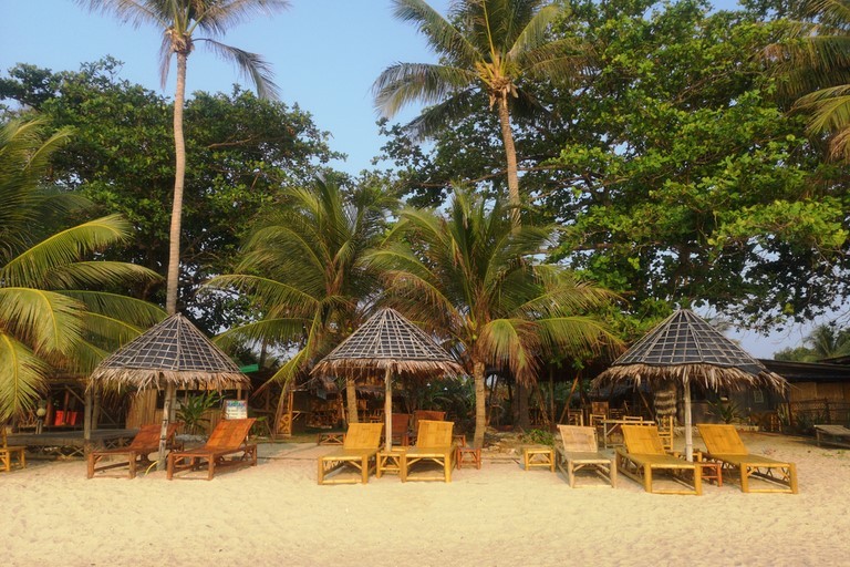 Leeloo Cabana, Khanom