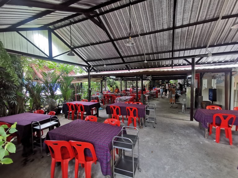 Nam Yoi, Phuket town
