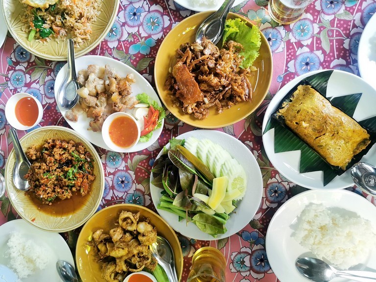 Nam Yoi, Phuket town