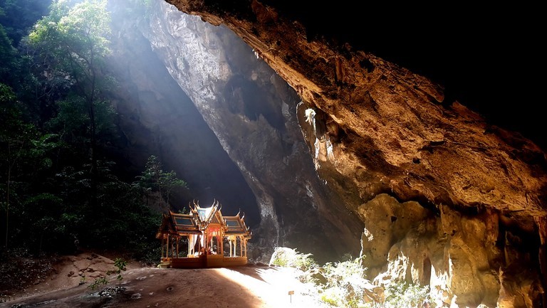 Khao Sam Roi Yot, Phraya Nakhon cave