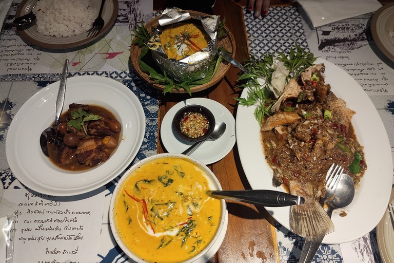 Tunk ka café, Phuket