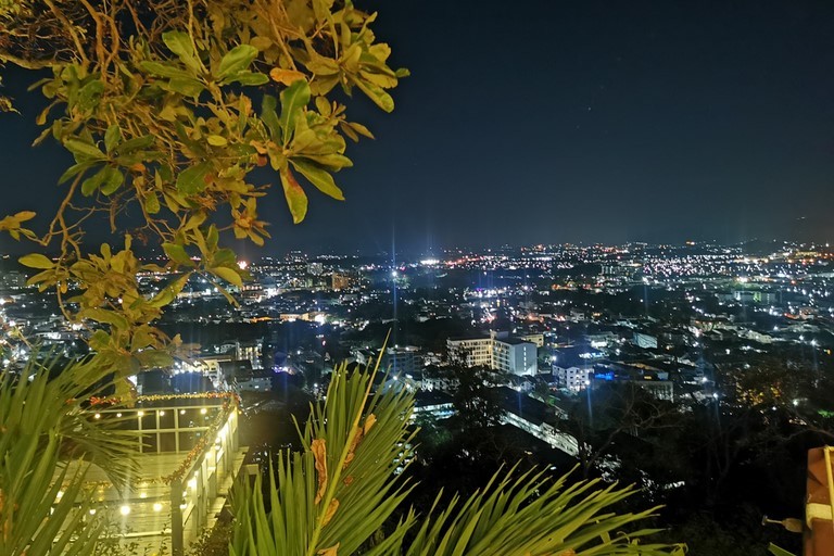 Tunk ka café, Phuket