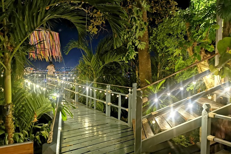 Tunk ka café, Phuket