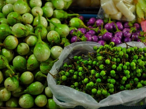 Aubergines thaies, Makhua