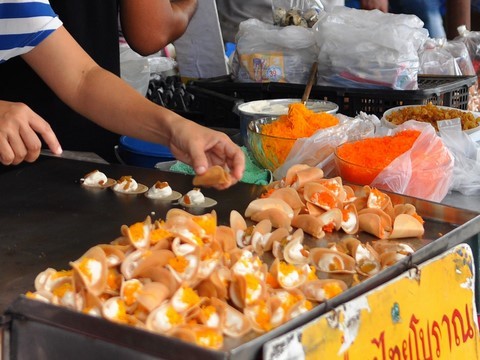 Khanom Buang