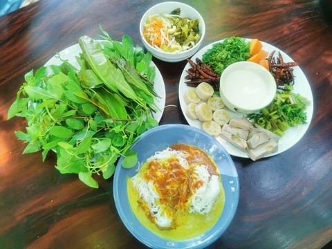 Khanom jeen nam ya
