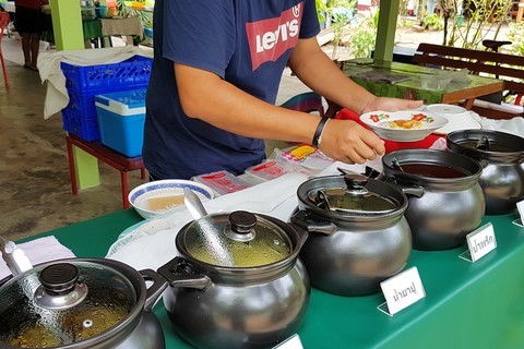Khanom jeen nam ya