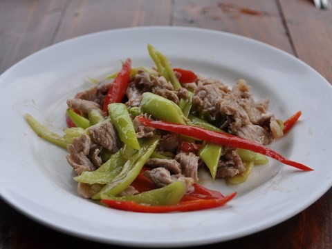 Moo Pad Prik Yuak