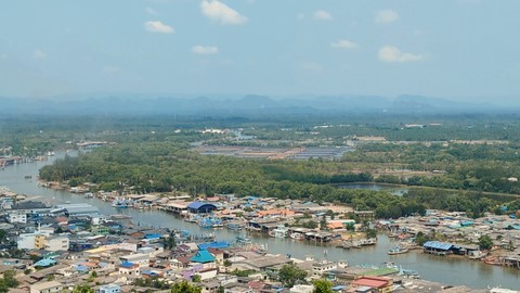Rub Lom Chom Klong Homestay