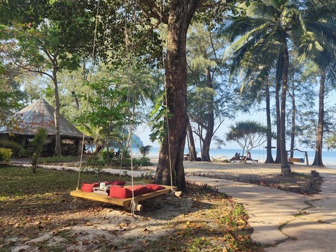 Green beach Hut