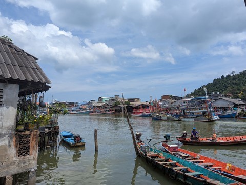 Rub Lom Chom Klong Homestay